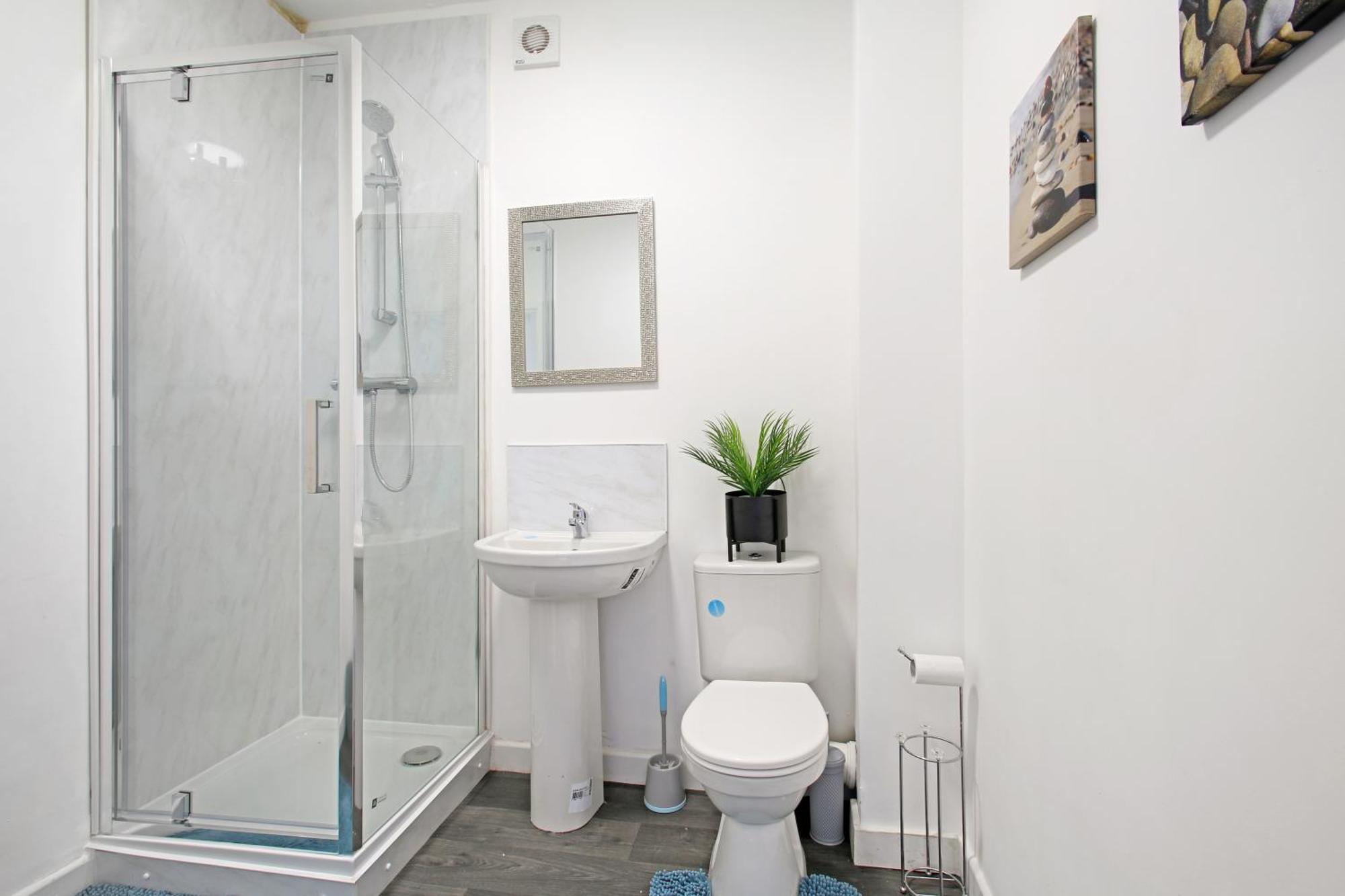 Home In Woodhouse, Leeds,Free 4 Car Parking,Free Wifi Exteriör bild