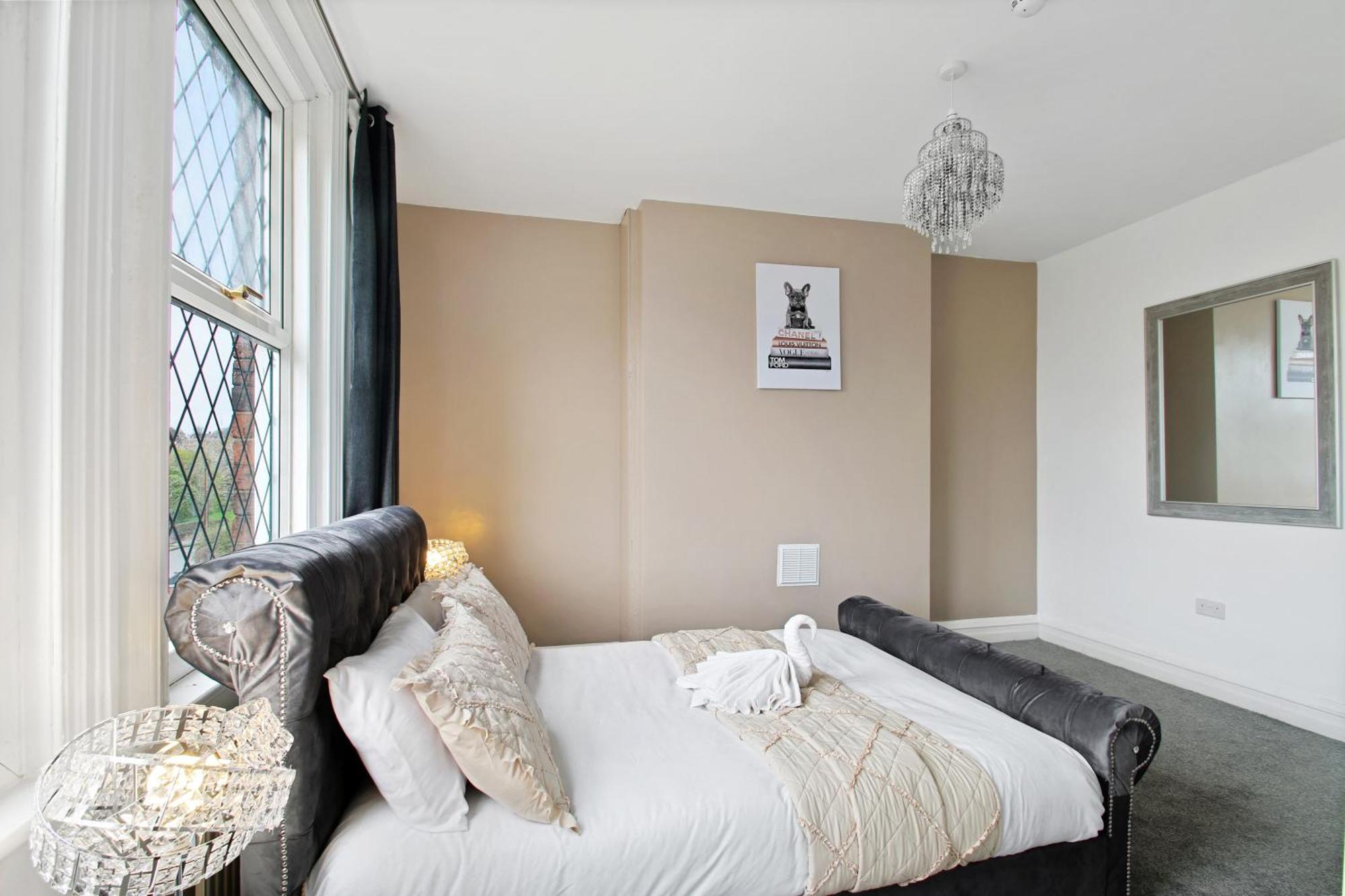 Home In Woodhouse, Leeds,Free 4 Car Parking,Free Wifi Exteriör bild